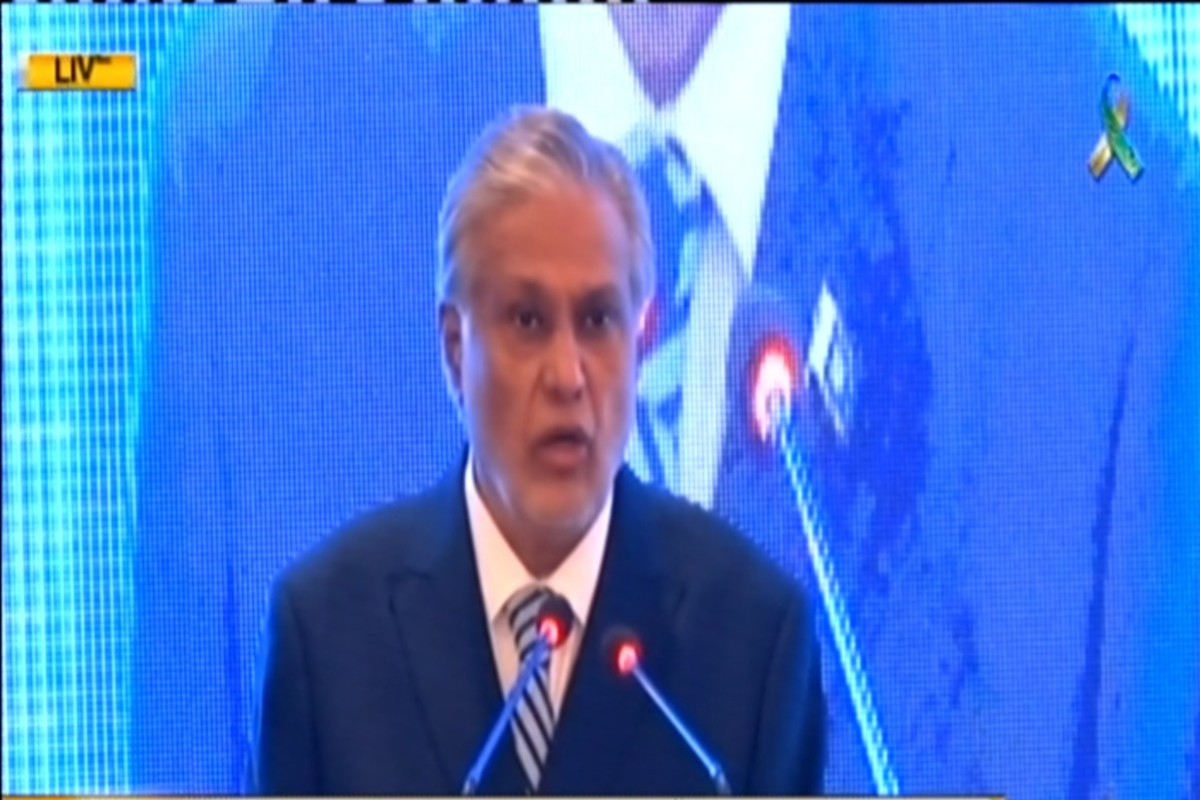اسحاق ڈار