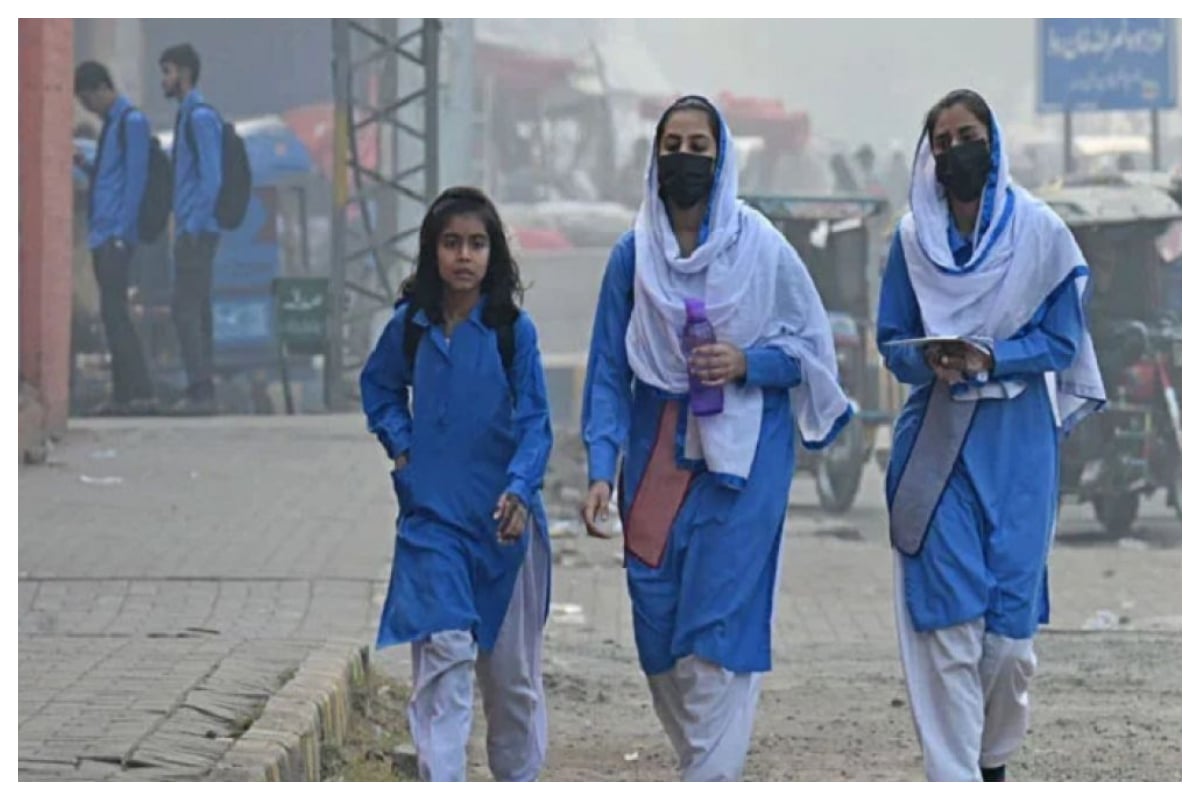 پنجاب میں اسکولوں کے اوقات کار تبدیل، صبح 8:15 سے پہلے اسکول کھولنے پر پابندی