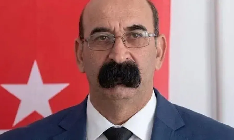 ترک سیاستدان کی اسٹائلش مونچھوں کے ہر سو چرچے