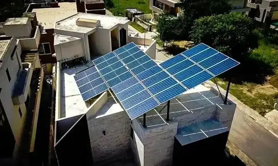 چھوٹے سولر صارفین کو سہولت، لائسنس کی شرط ختم کردی گئی
