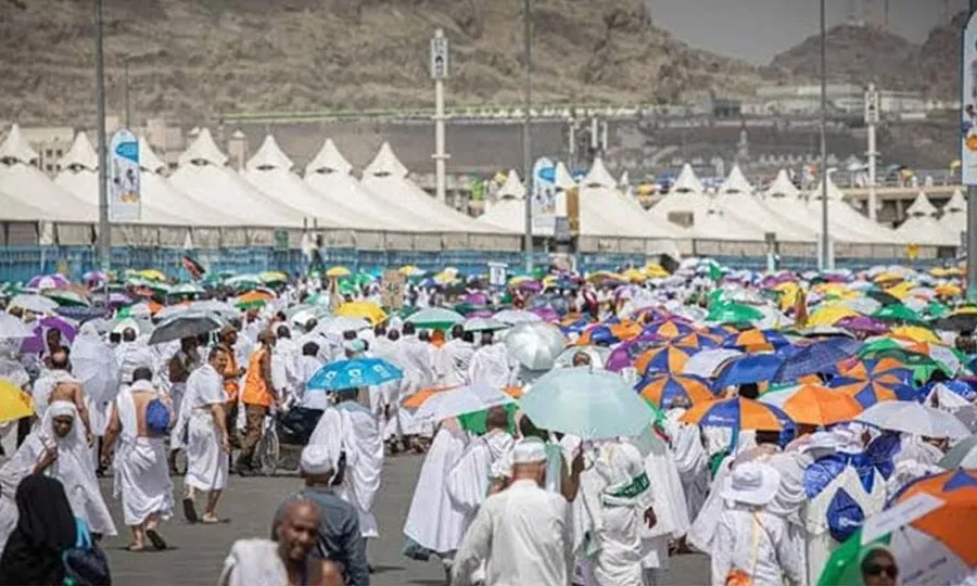 مناسک حج کا آغاز؛ لاکھوں عازمین کی منیٰ روانگی، لبیک کی صداؤں سے فضا گونج اٹھی