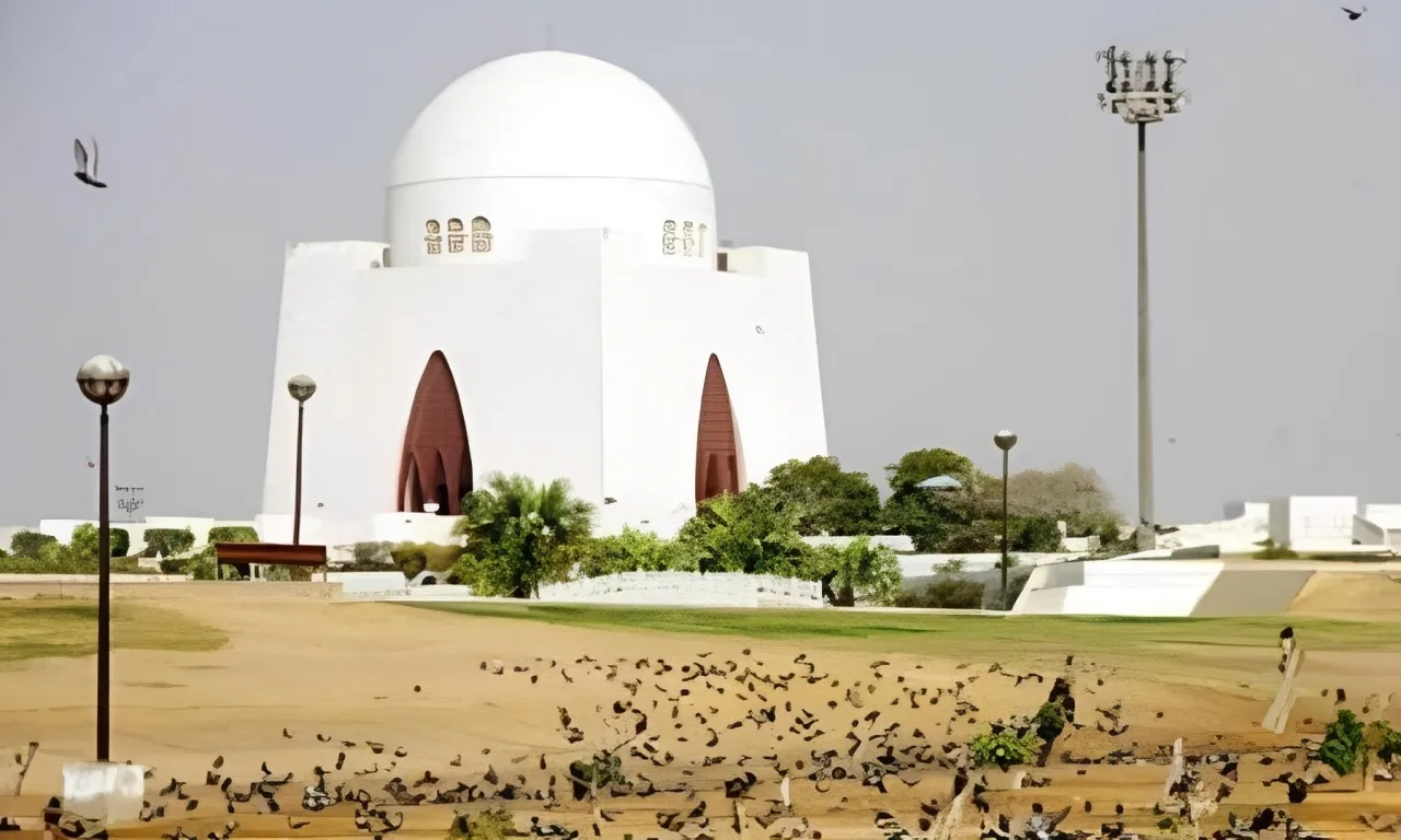 شہرقائد میں آئندہ چوبیس گھنٹوں کے دوران موسم گرم و مرطوب رہنے کا امکان