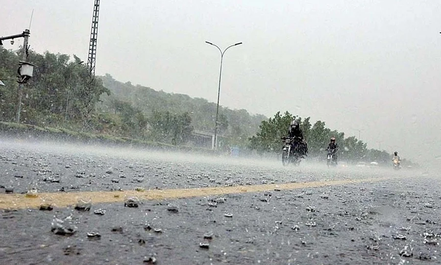 پنجاب، خیبرپختونخوا، گلگت بلتستان اور آزاد کشمیر والے ہوجائیں تیار؛ بارش اور ژالہ باری ہوگی