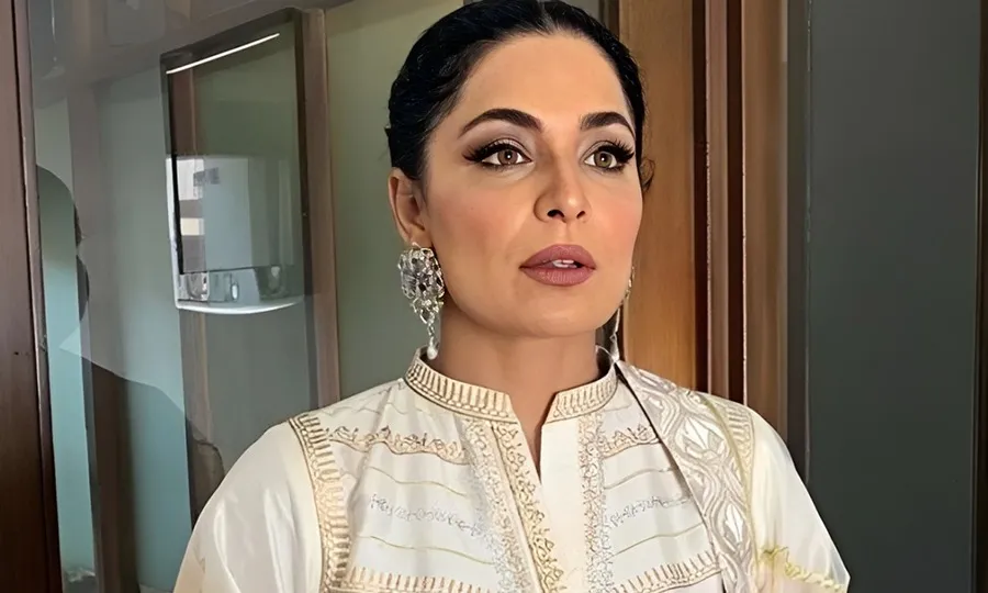 سائیکو کیوں کہا؟ انٹرویو کے دوران اداکارہ میرا میزبان پر برہم