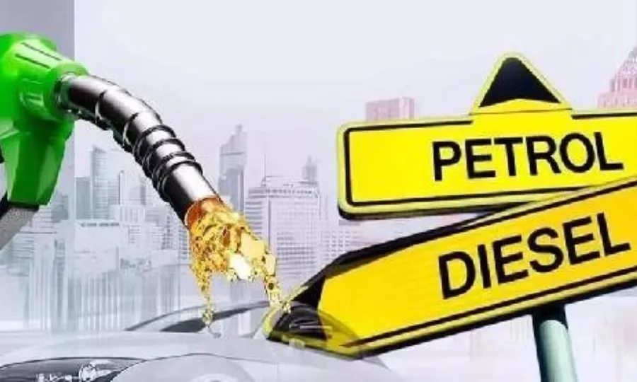 پیٹرول پر لیوی میں بڑا اضافہ؛ ہائی اسپیڈ ڈیزل پر کم کردی گئی