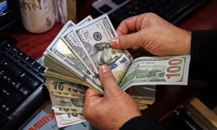 حکومت نے بجٹ سازی کیلئے ڈالر کی شرح 290 روپے مقرر کردی