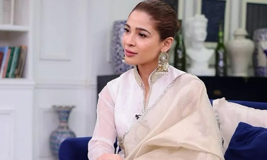 کراچی میں رہنے والے تمغے کے مستحق ہیں، عائشہ عمر کا طنزیہ تبصرہ وائرل