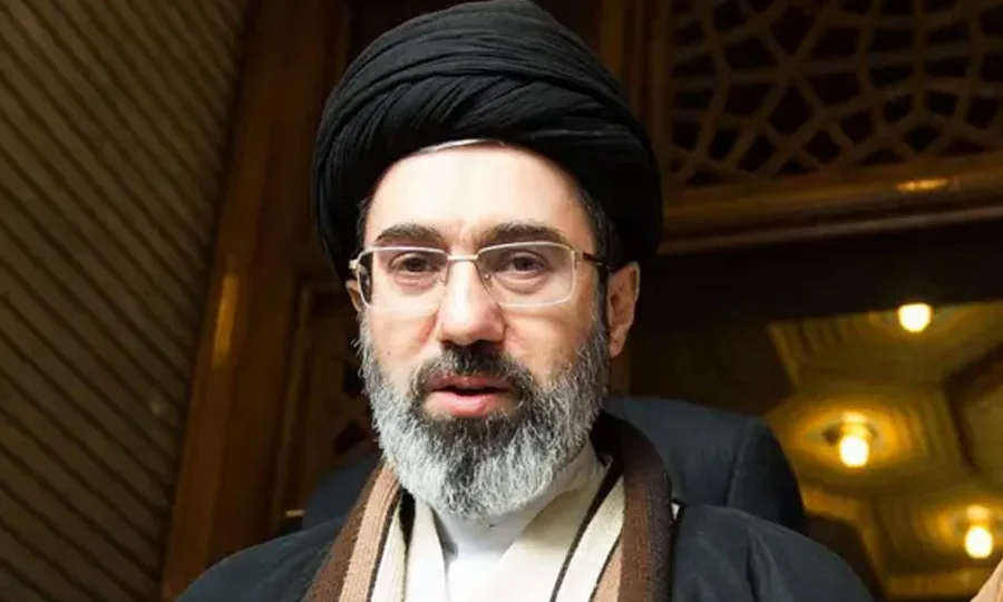 امریکی صدر کے دستخط کی کوئی حیثیت نہیں، وہ بے معنیٰ ہیں، امریکی خلاف ورزیوں پر ایرانی سپریم لیڈر کا بیان
