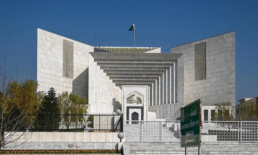 بانی کی اسپتال منتقلی کا معاملہ، پی ٹی آئی کی جانب سے سپریم کورٹ میں توہین عدالت کی درخواست دائر
