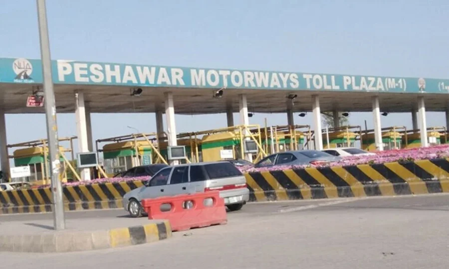 پشاور موٹروے کل رات 11 بجے سے ہر قسم کی ٹریفک کے لئے بند