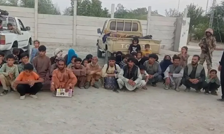 بلوچستان میں انسانی اسمگلنگ کی کوشش ناکام؛ 58 افغان باشندے گرفتار