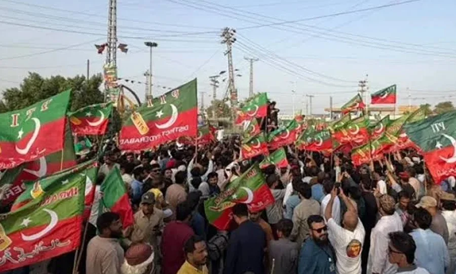 پی ٹی آئی کا 5 اکتوبر تک لانگ مارچ مؤخر کرنے کا فیصلہ