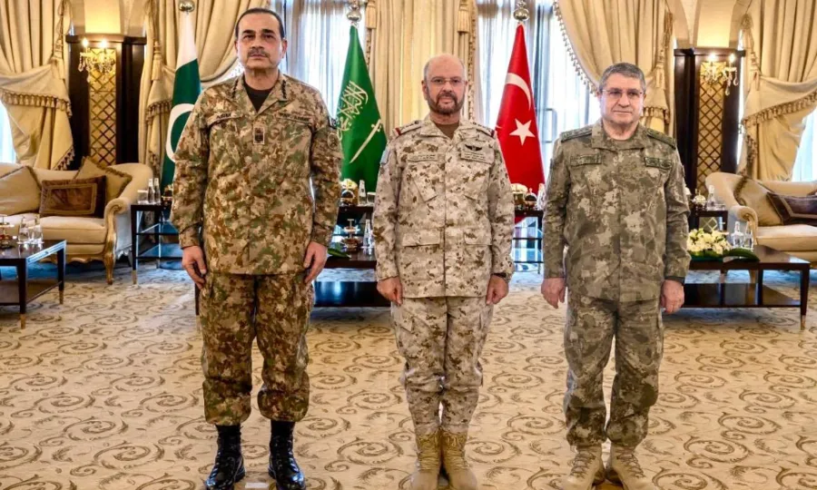 پاکستان، سعودی عرب اور ترکیہ کا اجتماعی دفاع مزید مضبوط بنانے پر اتفاق