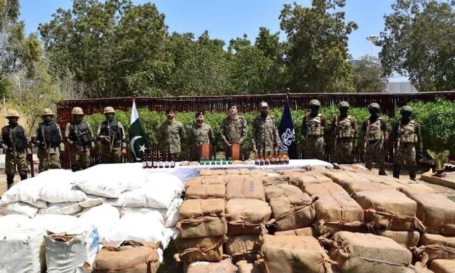بلوچستان: پاک بحریہ کا انسداد اسمگلنگ آپریشن، بڑی مقدار میں ممنوعہ اشیا برآمد