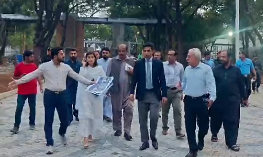 چیئرمین سی ڈی اے کا اسلام آباد میں جاری ترقیاتی سائٹس کا دورہ، منصوبوں کی تازہ ترین صورتحال کا جائزہ