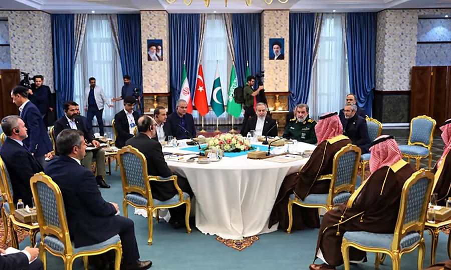 ایران میں اہم اجلاس شروع، فیلڈ مارشل عاصم منیر سمیت 4 ممالک کی قیادت آمنے سامنے