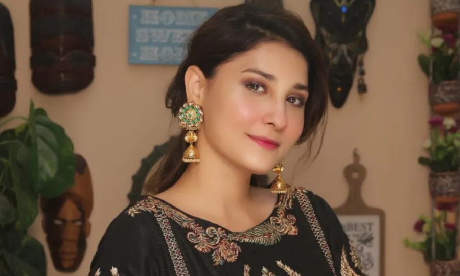حنا الطاف پاکستان میں رہنے سے خوفزدہ؛ خواتین کے تحفظ پر سوالات اٹھادیے
