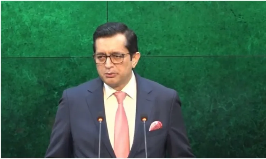 صومالیہ میں اغوا ہونے والے جہاز سے بازیاب 4 پاکستانی آج وطن پہنچیں گے، ترجمان دفتر خارجہ